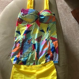 NEVER WORN Two piece bathing suit. Super cute.